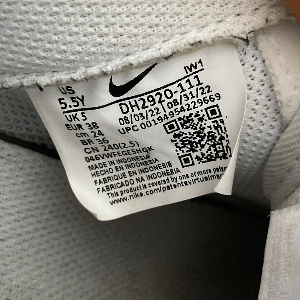 Nike Air Force 1 Sneakers Youth 5.5Y Women's 7  Low White Casual